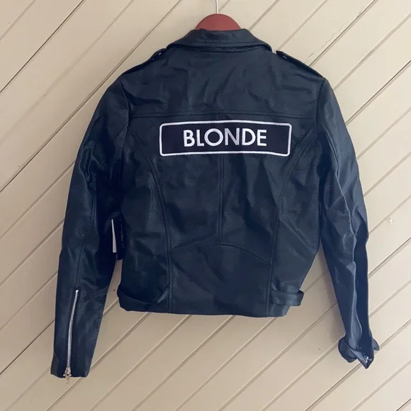 Fashionable Jacket - Picture 2 of 2